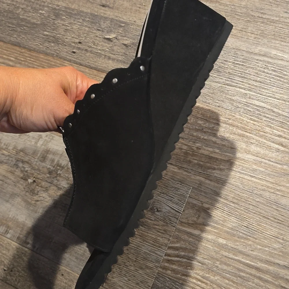 David Tate|‎ Black leather wedge slides| Scalloped Design| Size 11| NWOT